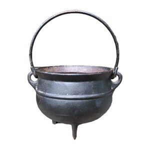 Antique 3 Leg Cast Iron Bean Pot Gypsy Kettle Cowboy Cauldron Unmarked 5.5 Inch